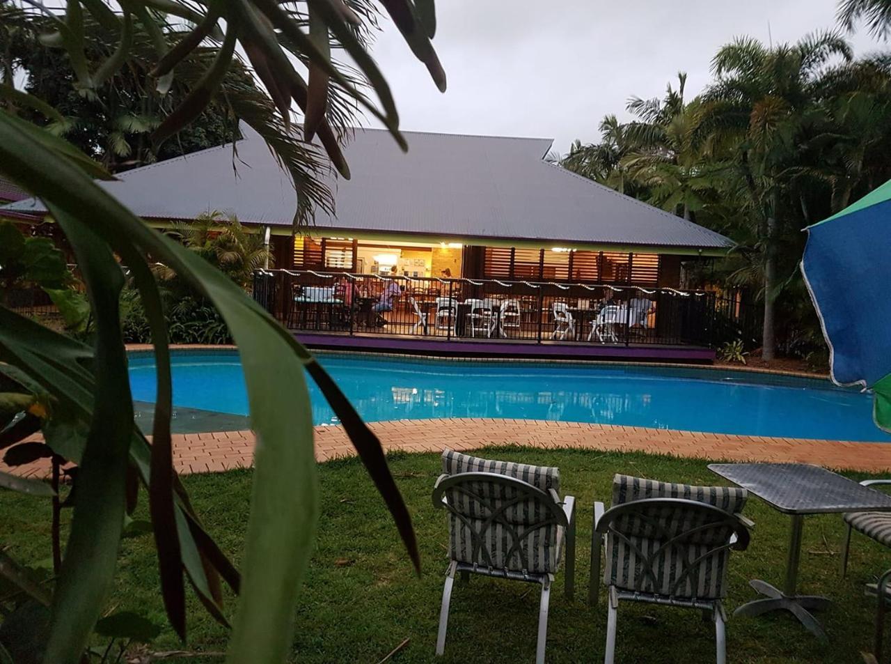 Oasis On Coochiemudlo Hotel Exterior photo
